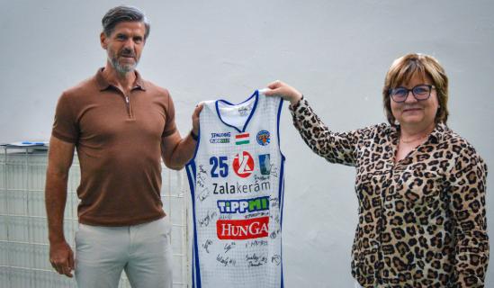 Ahol egy kis iskola nagyot �lmodik – Zalaszentbal�zson j�rtunk
