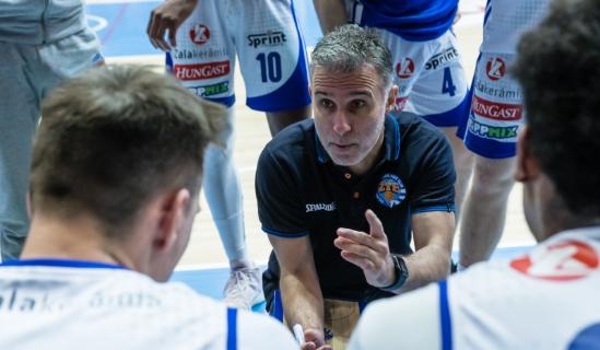 Fogh�jas kerettel utazunk Debrecenbe