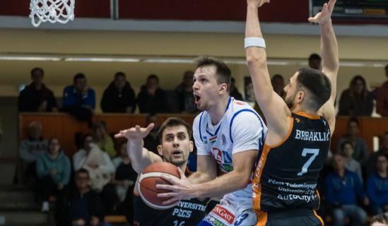 Kucsora Csaba: Sopronban is csapatk�nt kell k�zdeni 