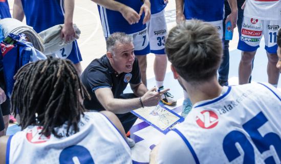 Z�rjuk az alapszakaszt, �s b�zunk a gy�zelemben